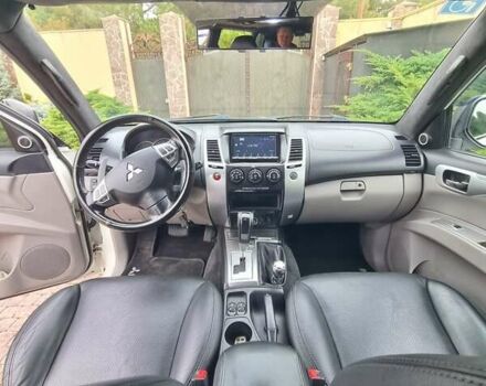 Міцубісі Паджеро Спорт 2011 у Одесі на Automoto.ua Білий Міцубісі Паджеро Спорт, об'ємом двигуна 2.48 л та пробігом 187 тис. км за 13500 $, фото 12 на Automoto.ua