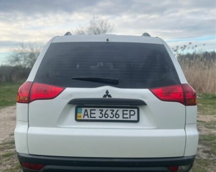 Белый Мицубиси Паджеро Спорт, объемом двигателя 2.5 л и пробегом 300 тыс. км за 11573 $, фото 7 на Automoto.ua