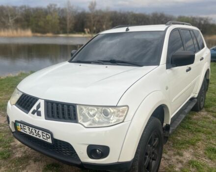 Белый Мицубиси Паджеро Спорт, объемом двигателя 2.5 л и пробегом 300 тыс. км за 11573 $, фото 3 на Automoto.ua