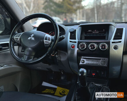 Белый Мицубиси Паджеро Спорт, объемом двигателя 2.5 л и пробегом 116 тыс. км за 15600 $, фото 11 на Automoto.ua