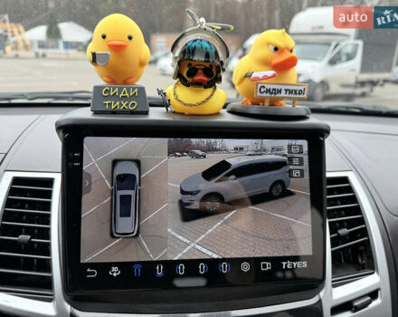 Білий Міцубісі Паджеро Спорт, об'ємом двигуна 2.48 л та пробігом 230 тис. км за 13500 $, фото 33 на Automoto.ua