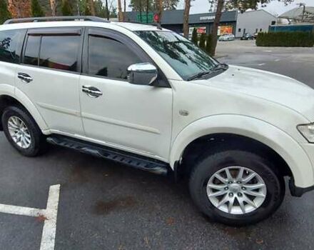 Білий Міцубісі Паджеро Спорт, об'ємом двигуна 2.48 л та пробігом 200 тис. км за 11500 $, фото 6 на Automoto.ua