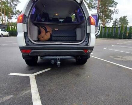 Білий Міцубісі Паджеро Спорт, об'ємом двигуна 2.48 л та пробігом 200 тис. км за 11500 $, фото 11 на Automoto.ua