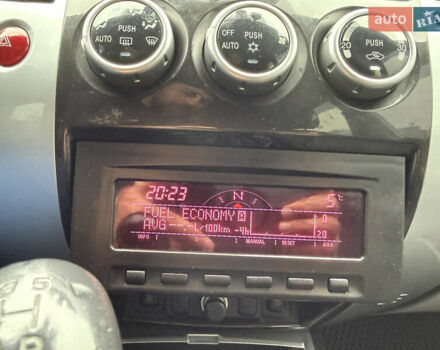 Білий Міцубісі Паджеро Спорт, об'ємом двигуна 2.48 л та пробігом 230 тис. км за 13500 $, фото 43 на Automoto.ua