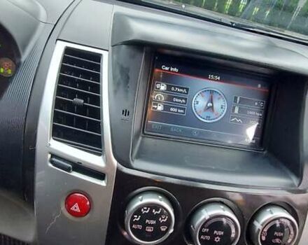 Білий Міцубісі Паджеро Спорт, об'ємом двигуна 2.48 л та пробігом 200 тис. км за 11500 $, фото 31 на Automoto.ua