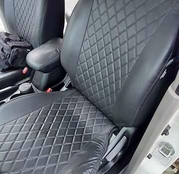 Білий Міцубісі Паджеро Спорт, об'ємом двигуна 2.48 л та пробігом 200 тис. км за 11500 $, фото 29 на Automoto.ua