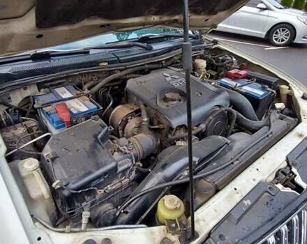 Білий Міцубісі Паджеро Спорт, об'ємом двигуна 2.48 л та пробігом 200 тис. км за 11500 $, фото 36 на Automoto.ua