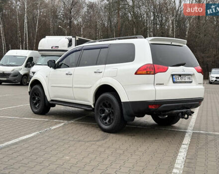 Білий Міцубісі Паджеро Спорт, об'ємом двигуна 2.48 л та пробігом 230 тис. км за 13500 $, фото 6 на Automoto.ua