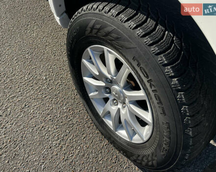 Белый Мицубиси Паджеро Спорт, объемом двигателя 2.48 л и пробегом 207 тыс. км за 14000 $, фото 5 на Automoto.ua