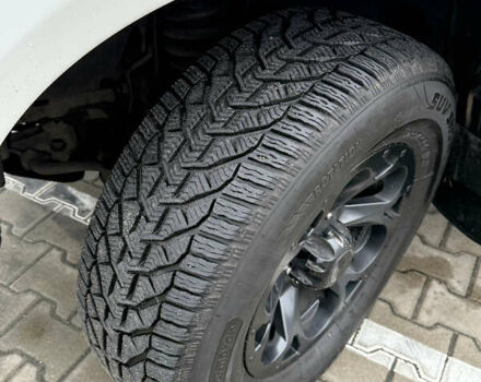 Білий Міцубісі Паджеро Спорт, об'ємом двигуна 2.48 л та пробігом 230 тис. км за 13500 $, фото 25 на Automoto.ua