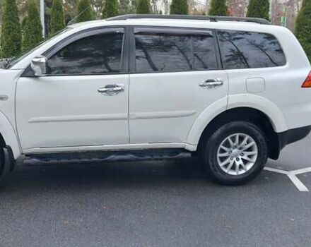 Білий Міцубісі Паджеро Спорт, об'ємом двигуна 2.48 л та пробігом 200 тис. км за 11500 $, фото 3 на Automoto.ua