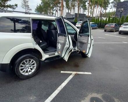 Білий Міцубісі Паджеро Спорт, об'ємом двигуна 2.48 л та пробігом 200 тис. км за 11500 $, фото 7 на Automoto.ua