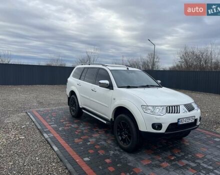 Білий Міцубісі Паджеро Спорт, об'ємом двигуна 2.48 л та пробігом 158 тис. км за 13000 $, фото 1 на Automoto.ua