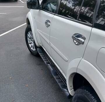 Білий Міцубісі Паджеро Спорт, об'ємом двигуна 2.48 л та пробігом 200 тис. км за 11500 $, фото 5 на Automoto.ua