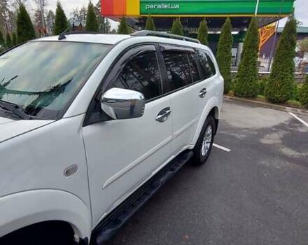 Білий Міцубісі Паджеро Спорт, об'ємом двигуна 2.48 л та пробігом 200 тис. км за 11500 $, фото 4 на Automoto.ua