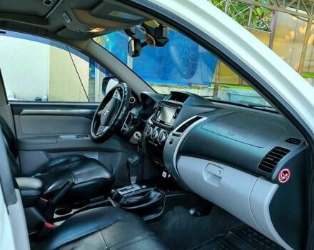 Белый Мицубиси Паджеро Спорт, объемом двигателя 2.5 л и пробегом 151 тыс. км за 16500 $, фото 5 на Automoto.ua