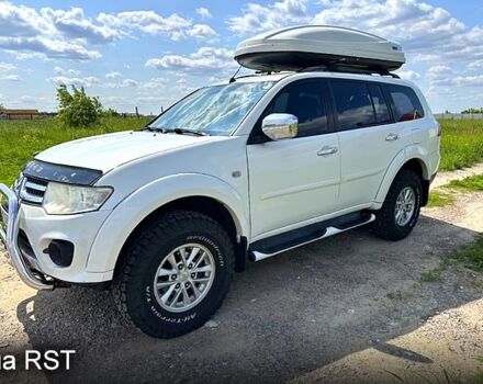 Білий Міцубісі Паджеро Спорт, об'ємом двигуна 2.5 л та пробігом 217 тис. км за 15000 $, фото 2 на Automoto.ua