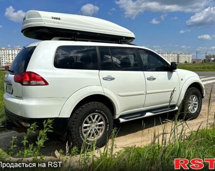 Білий Міцубісі Паджеро Спорт, об'ємом двигуна 2.5 л та пробігом 217 тис. км за 15000 $, фото 5 на Automoto.ua