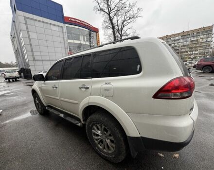 Белый Мицубиси Паджеро Спорт, объемом двигателя 2.5 л и пробегом 240 тыс. км за 8500 $, фото 6 на Automoto.ua