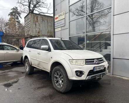 Белый Мицубиси Паджеро Спорт, объемом двигателя 2.5 л и пробегом 240 тыс. км за 8500 $, фото 1 на Automoto.ua