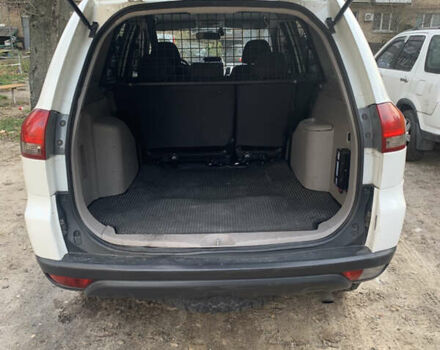 Белый Мицубиси Паджеро Спорт, объемом двигателя 2.48 л и пробегом 256 тыс. км за 12500 $, фото 11 на Automoto.ua