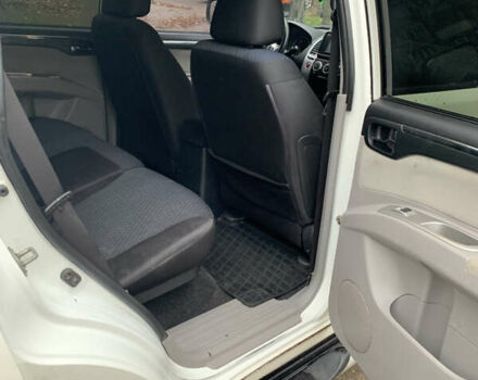 Білий Міцубісі Паджеро Спорт, об'ємом двигуна 2.48 л та пробігом 256 тис. км за 12600 $, фото 9 на Automoto.ua