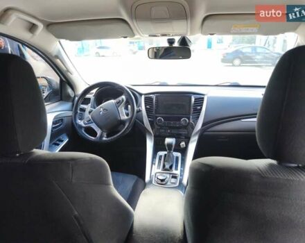 Міцубісі Паджеро Спорт 2016 у Києві на Automoto.ua Білий Міцубісі Паджеро Спорт, об'ємом двигуна 2.44 л та пробігом 220 тис. км за 19900 $, фото 6 на Automoto.ua