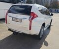 Белый Мицубиси Паджеро Спорт, объемом двигателя 2.4 л и пробегом 220 тыс. км за 19900 $, фото 2 на Automoto.ua