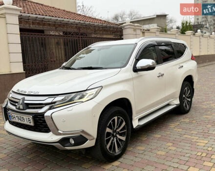 Белый Мицубиси Паджеро Спорт, объемом двигателя 2.44 л и пробегом 188 тыс. км за 16500 $, фото 2 на Automoto.ua