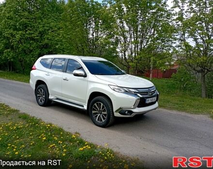 Белый Мицубиси Паджеро Спорт, объемом двигателя 2.4 л и пробегом 187 тыс. км за 24999 $, фото 1 на Automoto.ua