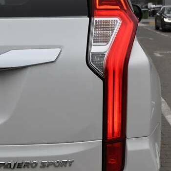 Белый Мицубиси Паджеро Спорт, объемом двигателя 2.44 л и пробегом 38 тыс. км за 26400 $, фото 9 на Automoto.ua