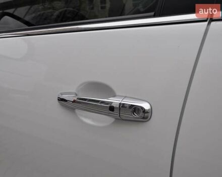 Белый Мицубиси Паджеро Спорт, объемом двигателя 2.44 л и пробегом 38 тыс. км за 26400 $, фото 3 на Automoto.ua