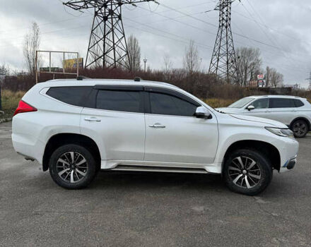 Белый Мицубиси Паджеро Спорт, объемом двигателя 2.4 л и пробегом 290 тыс. км за 16300 $, фото 1 на Automoto.ua