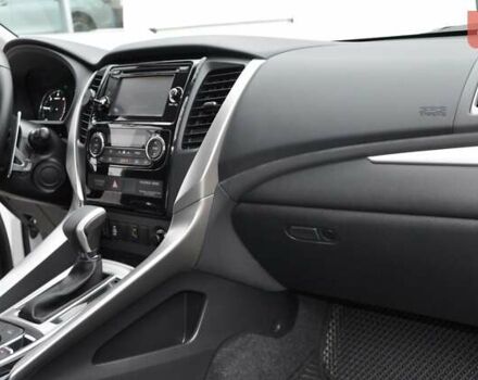 Белый Мицубиси Паджеро Спорт, объемом двигателя 2.44 л и пробегом 38 тыс. км за 26400 $, фото 22 на Automoto.ua