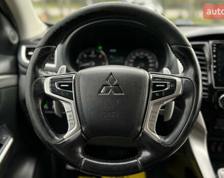 Мицубиси Паджеро Спорт 2017 в Львове на Automoto.ua Белый Мицубиси Паджеро Спорт, объемом двигателя 2.44 л и пробегом 190 тыс. км за 25500 $, фото 9 на Automoto.ua
