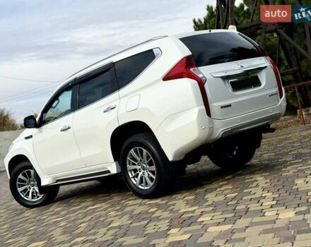 Білий Міцубісі Паджеро Спорт, об'ємом двигуна 2.44 л та пробігом 72 тис. км за 23900 $, фото 14 на Automoto.ua