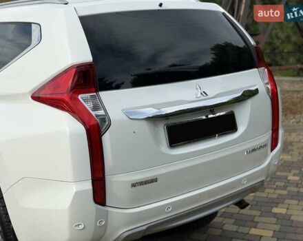 Білий Міцубісі Паджеро Спорт, об'ємом двигуна 2.44 л та пробігом 72 тис. км за 23900 $, фото 13 на Automoto.ua