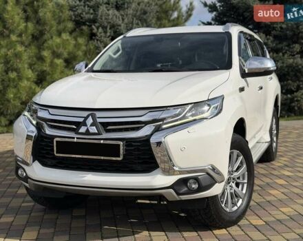 Білий Міцубісі Паджеро Спорт, об'ємом двигуна 2.44 л та пробігом 72 тис. км за 23900 $, фото 1 на Automoto.ua