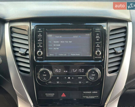 Білий Міцубісі Паджеро Спорт, об'ємом двигуна 2.44 л та пробігом 176 тис. км за 19900 $, фото 34 на Automoto.ua