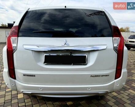 Білий Міцубісі Паджеро Спорт, об'ємом двигуна 2.44 л та пробігом 72 тис. км за 23900 $, фото 17 на Automoto.ua