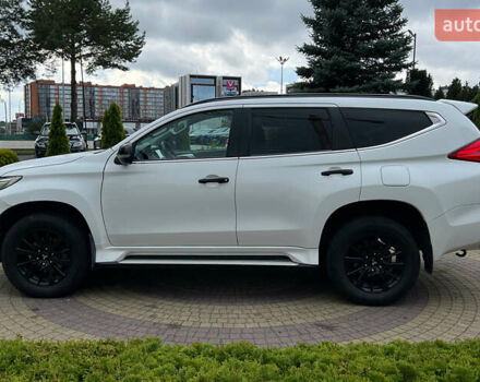 Мицубиси Паджеро Спорт 2017 в Львове на Automoto.ua Белый Мицубиси Паджеро Спорт, объемом двигателя 2.44 л и пробегом 190 тыс. км за 25500 $, фото 3 на Automoto.ua