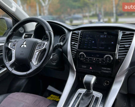 Мицубиси Паджеро Спорт 2017 в Львове на Automoto.ua Белый Мицубиси Паджеро Спорт, объемом двигателя 2.44 л и пробегом 190 тыс. км за 25500 $, фото 17 на Automoto.ua