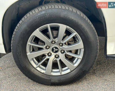 Білий Міцубісі Паджеро Спорт, об'ємом двигуна 2.44 л та пробігом 176 тис. км за 19900 $, фото 42 на Automoto.ua