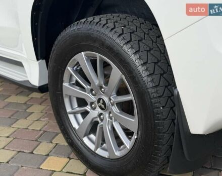 Білий Міцубісі Паджеро Спорт, об'ємом двигуна 2.44 л та пробігом 72 тис. км за 23900 $, фото 15 на Automoto.ua