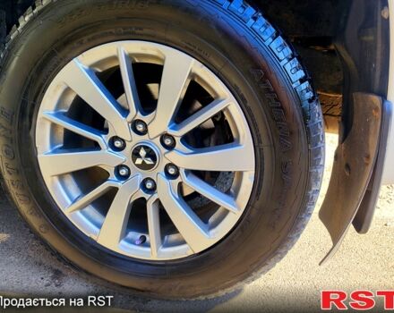 Белый Мицубиси Паджеро Спорт, объемом двигателя 2.4 л и пробегом 72 тыс. км за 24000 $, фото 1 на Automoto.ua