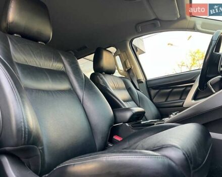 Білий Міцубісі Паджеро Спорт, об'ємом двигуна 2.44 л та пробігом 206 тис. км за 22000 $, фото 7 на Automoto.ua