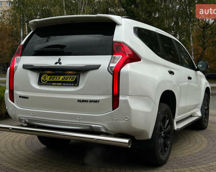 Мицубиси Паджеро Спорт 2017 в Львове на Automoto.ua Белый Мицубиси Паджеро Спорт, объемом двигателя 2.44 л и пробегом 190 тыс. км за 25500 $, фото 6 на Automoto.ua