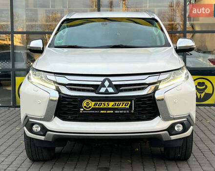 Білий Міцубісі Паджеро Спорт, об'ємом двигуна 2.44 л та пробігом 206 тис. км за 22000 $, фото 1 на Automoto.ua