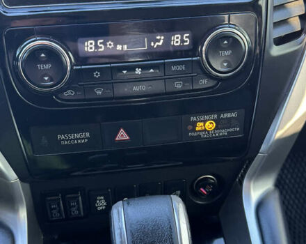 Белый Мицубиси Паджеро Спорт, объемом двигателя 2.44 л и пробегом 191 тыс. км за 28500 $, фото 3 на Automoto.ua