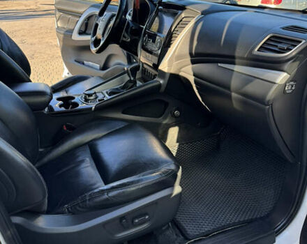 Белый Мицубиси Паджеро Спорт, объемом двигателя 2.44 л и пробегом 191 тыс. км за 28500 $, фото 9 на Automoto.ua